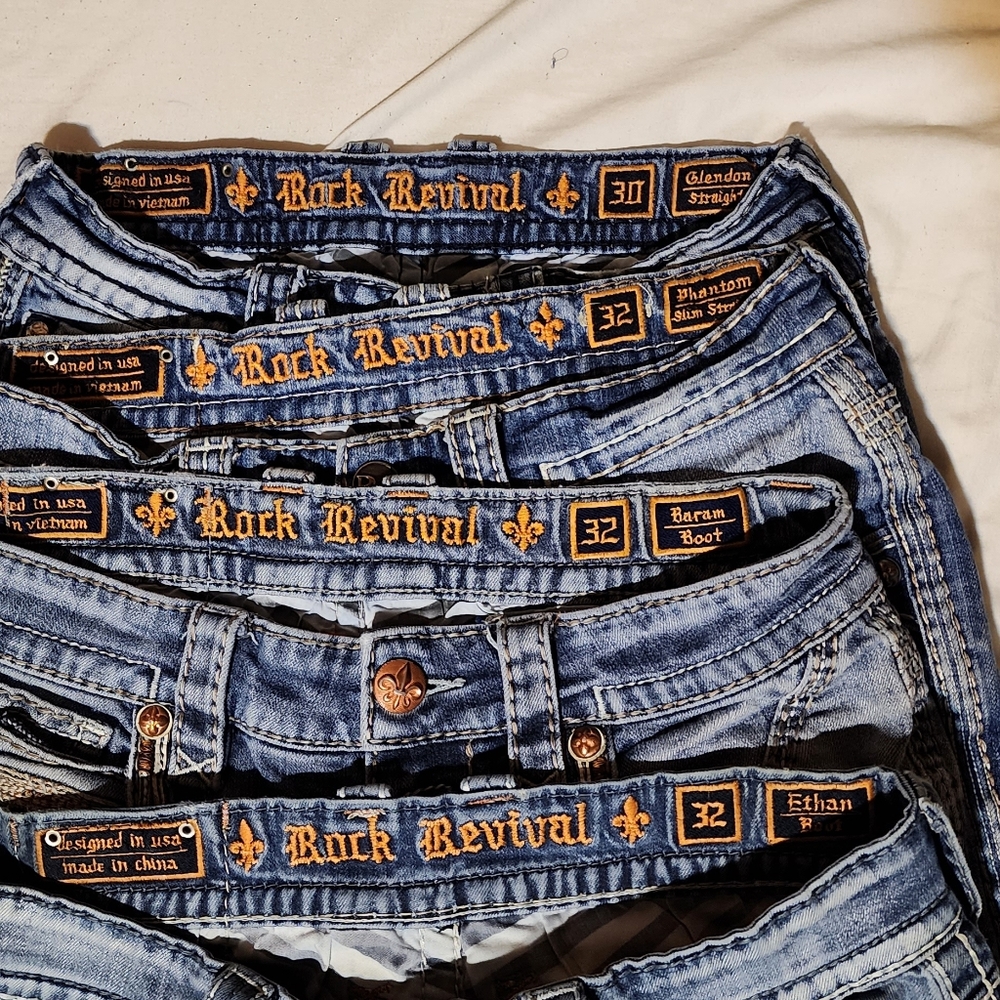 Lot of mens rock revival/true religion